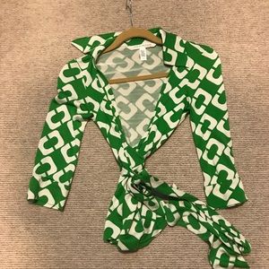 Diane von Furstenberg wrap shirt green w/ white